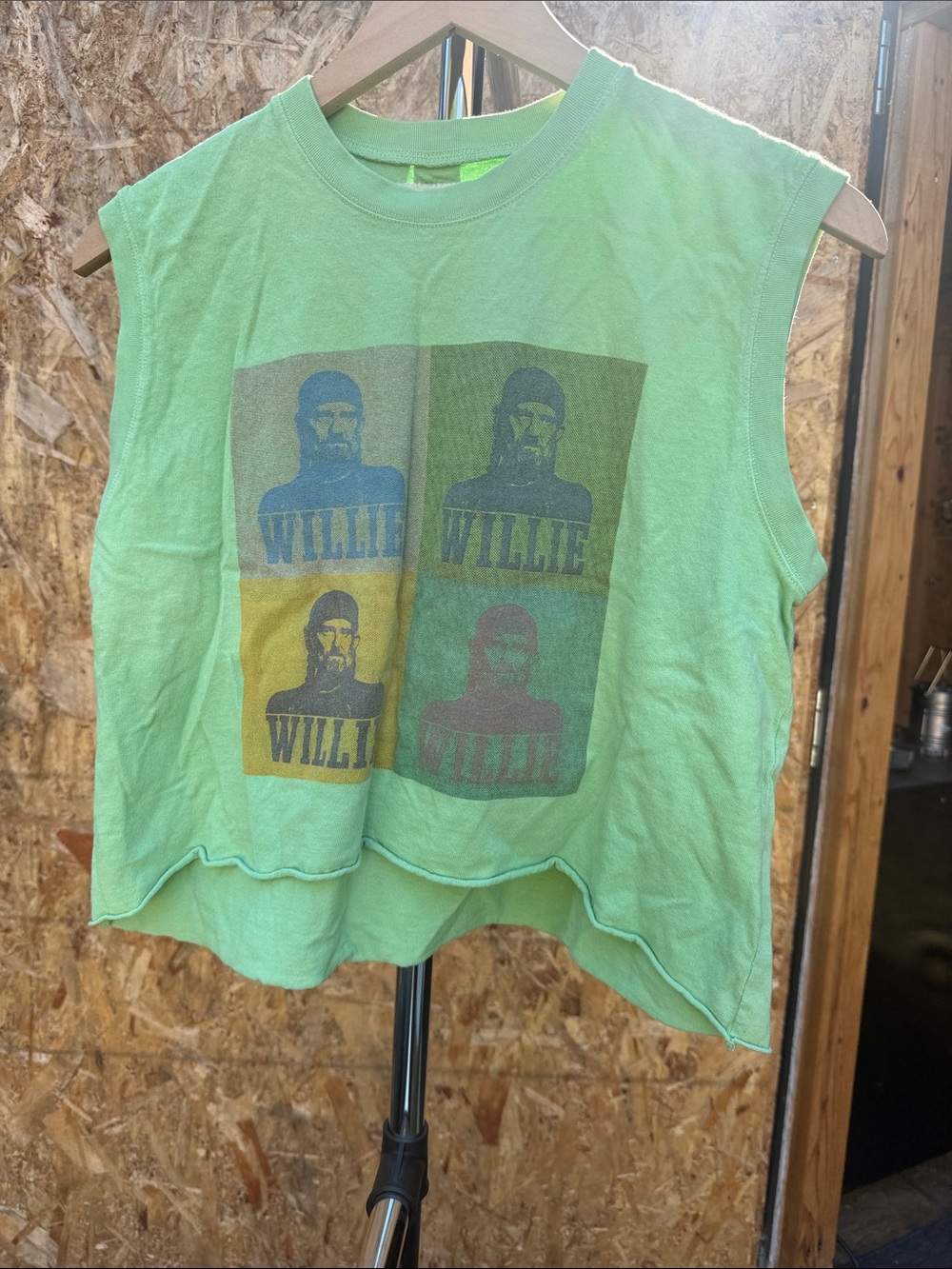 People of leisure Willie Nelson Green Graphic Crop Muscle Tank Top.